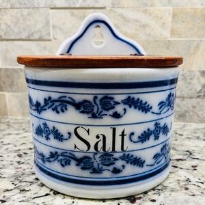 Salt Cellar/box